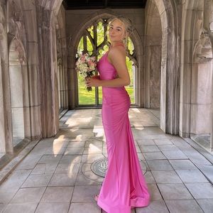 Meet your Posher, Mia